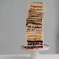 Módulo 3 pastel cuadrado con buttercream By Aletoso-cake-cookpad