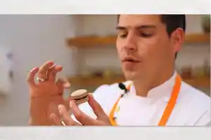 curso de chocolateria de roberto muñoz-aprende chocolatería-bombonería-cursosdecocina-dulces-repostería