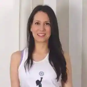 María Nicolás Lajarín-profesora-master class-meditación-posturas