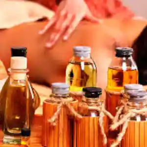 masaje con aromaterapia-spa-clínica-aromaterapia aceite-masaje holístico-spa masaje relajante-aceite esencial