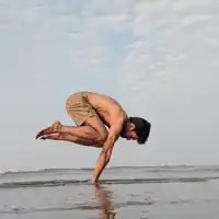 concepto de yoga-gimnasia-ejercicios-posturas yoga-practicando yoga-meditación