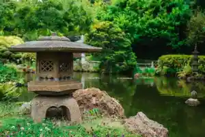 jardín japonés-casa-entrada-estanque-terraza-paisajismo-puente-parque-tipos de jardines-estilo